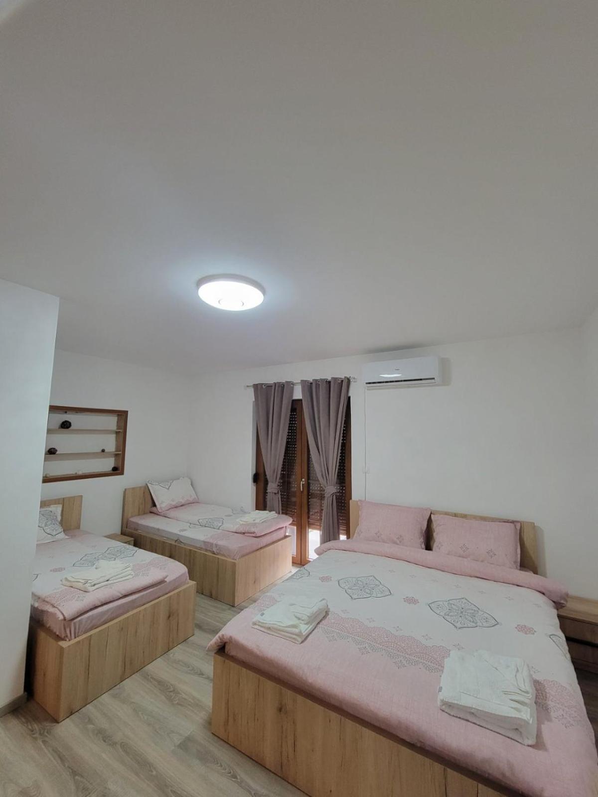 Eleon Motel Brezovice Exterior photo